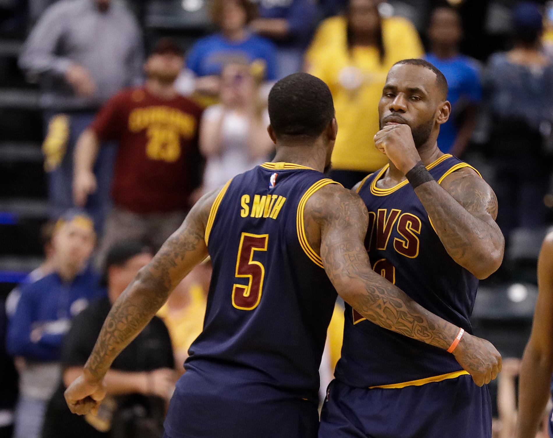 Cleveland och LeBron James är vidare i NBA-slutspelet efter seger mot Indiana.