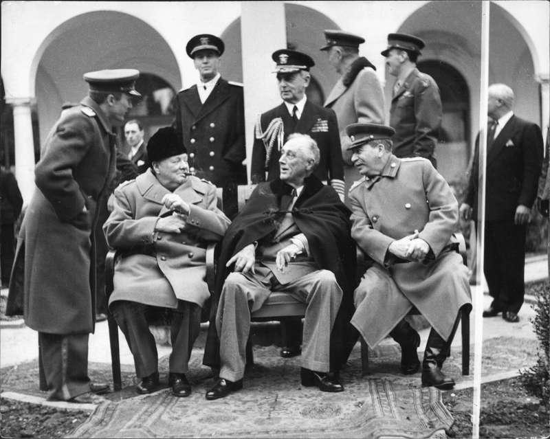Segrarna i andra världskriget, Winston Churchill, Franklin D Roosevelt och Josef Stalin, vid toppmötet i Jalta 1945.