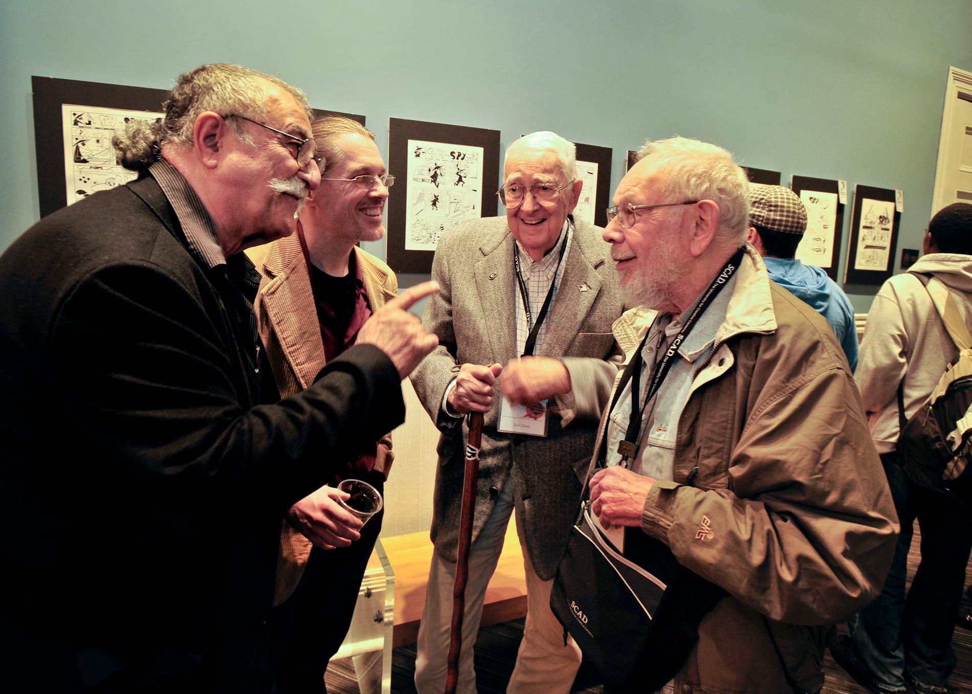 Sergio Aragones, Jack Davis och Al Jaffee under en återförening för Mad-medarbetare 2010.