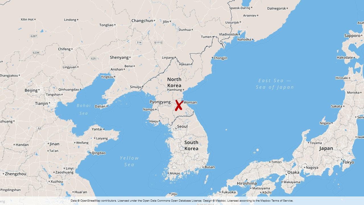 Besättningen har hållits på ett hotell i den nordkoreanska staden Wonsan.