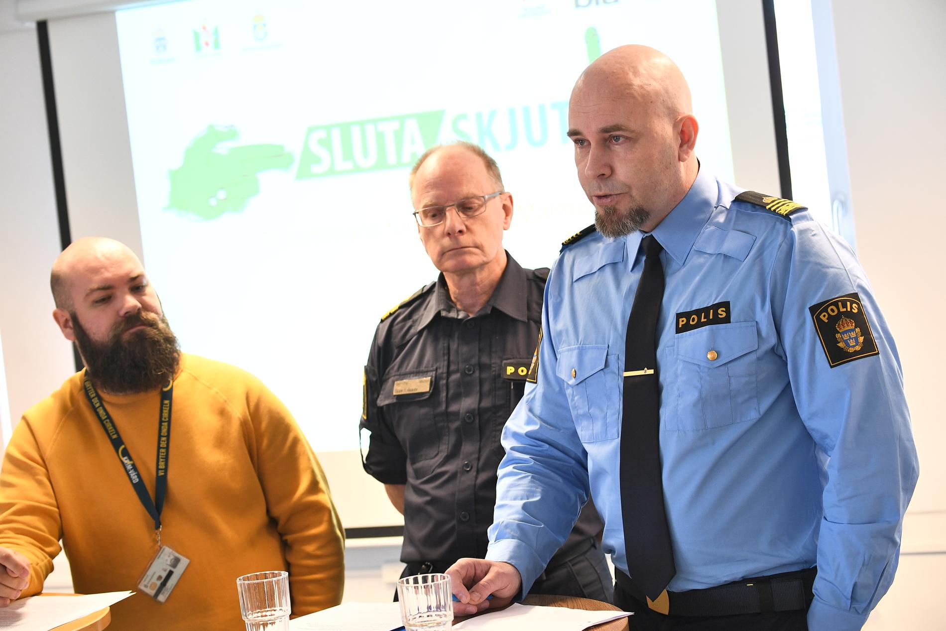 Jonas Karlberg, polisen, gruppchef vid Grova brott i Malmö, under en pressträff om satsningen Sluta skjut hos Polisen i Malmö.