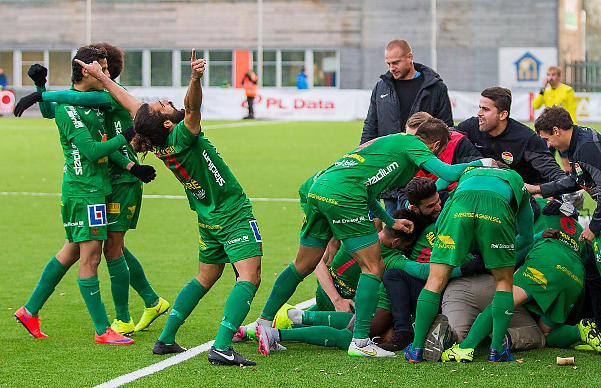 FORMIDABEL SUCCÉ  Dalkurd FF bildades som ett socialt projekt. Nästa år spelar de i superettan – Sveriges näst högsta fotbollsserie.