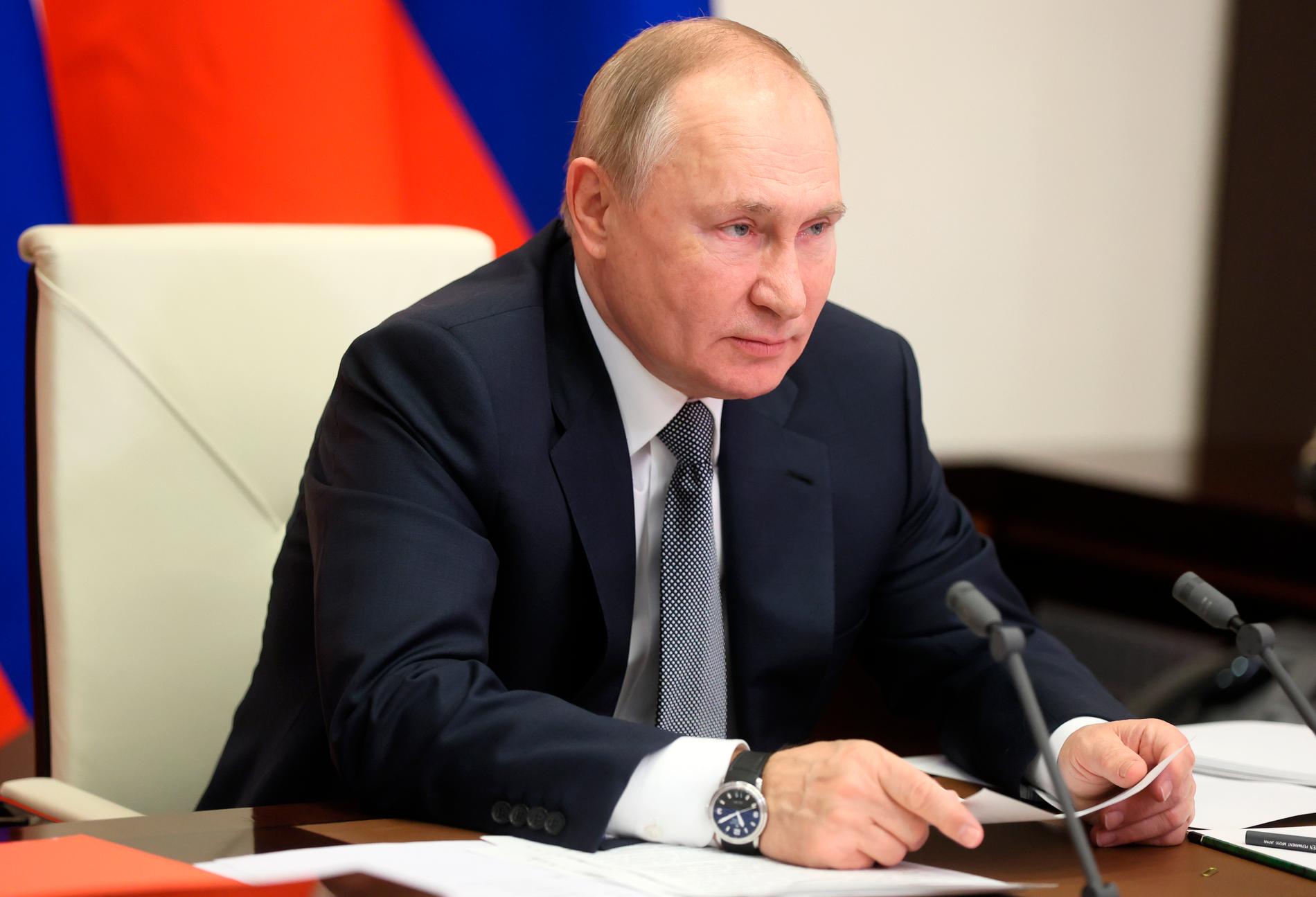 ”När Ryssland annekterade Krim 2014 utmanade man den rådande världsordningen. Putin gör det nu igen genom sitt invasionshot mot Ukraina”, skriver Wolfgang Hansson.