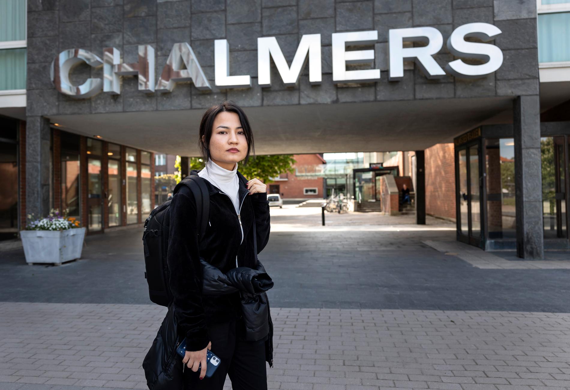 Sahar, 22, pluggar på Chalmers och har bott i Sverige i sju år.