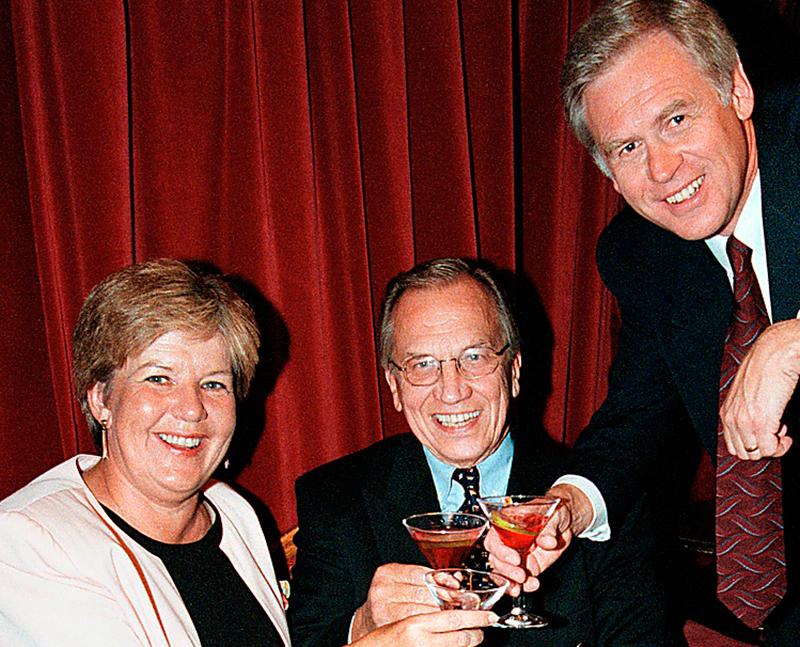 Aktuellt firar 40 år 1998, Ortmark med nyhetsankarna Ingela Agardh och Jarl Alfredius. Foto: Ulf Höjer