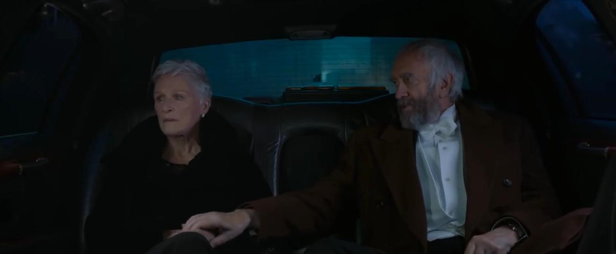 Glenn Close och Jonathan Pryce i ”The wife”.