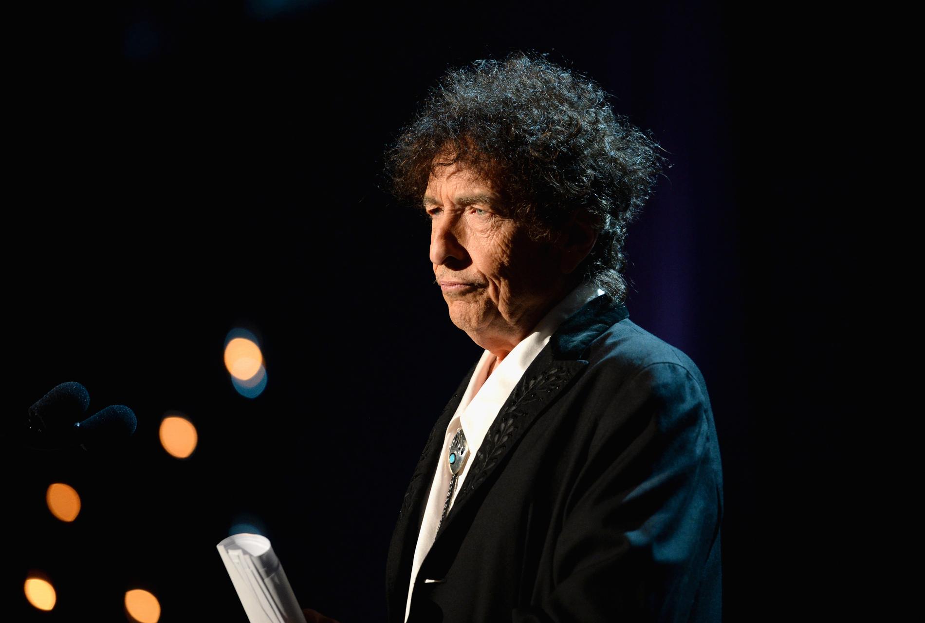 Bob Dylan är oväntat rolig på nya skivan. 