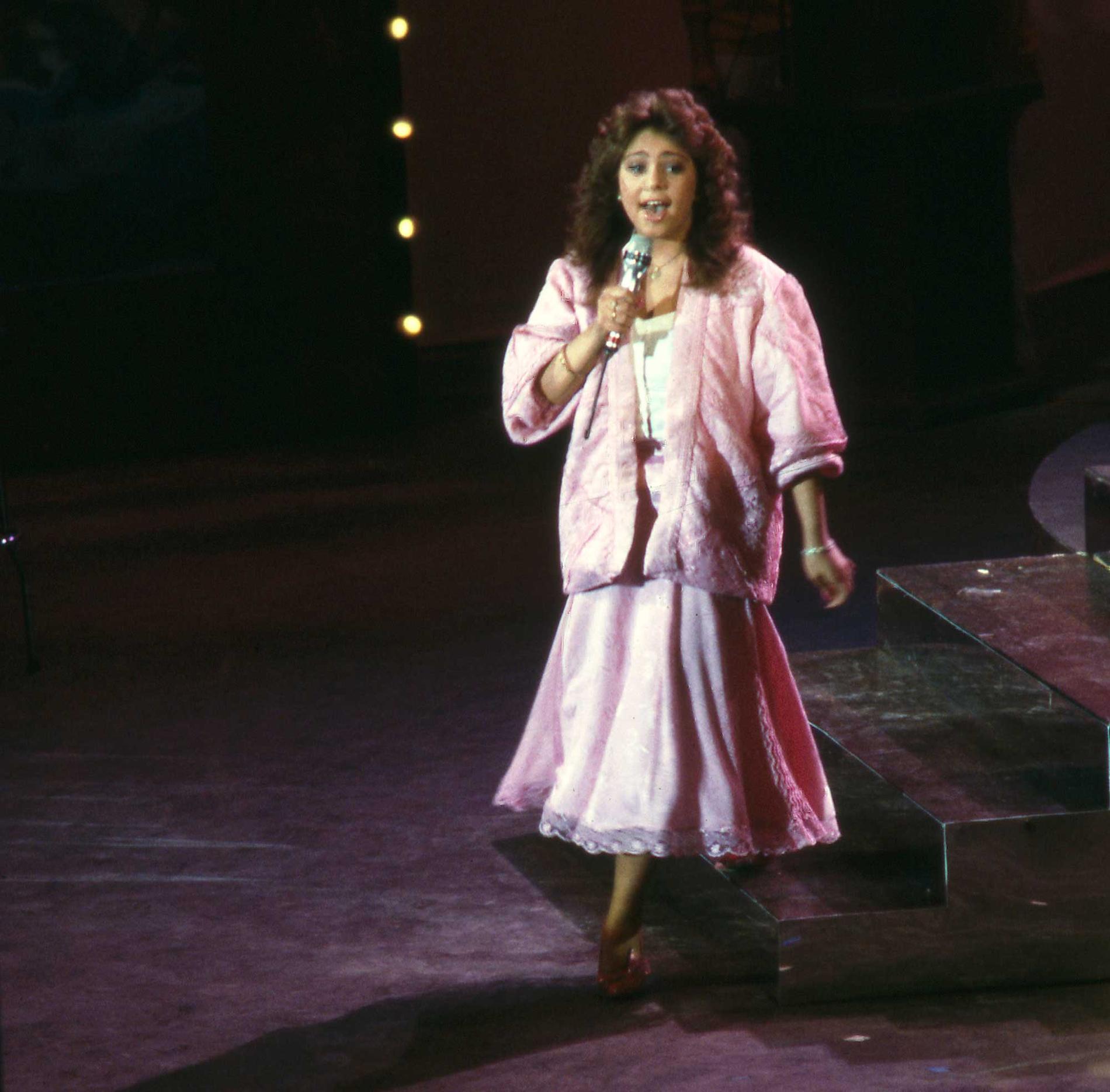 Anna Book sjunger ”ABC” i Melodifestivalen 1986.