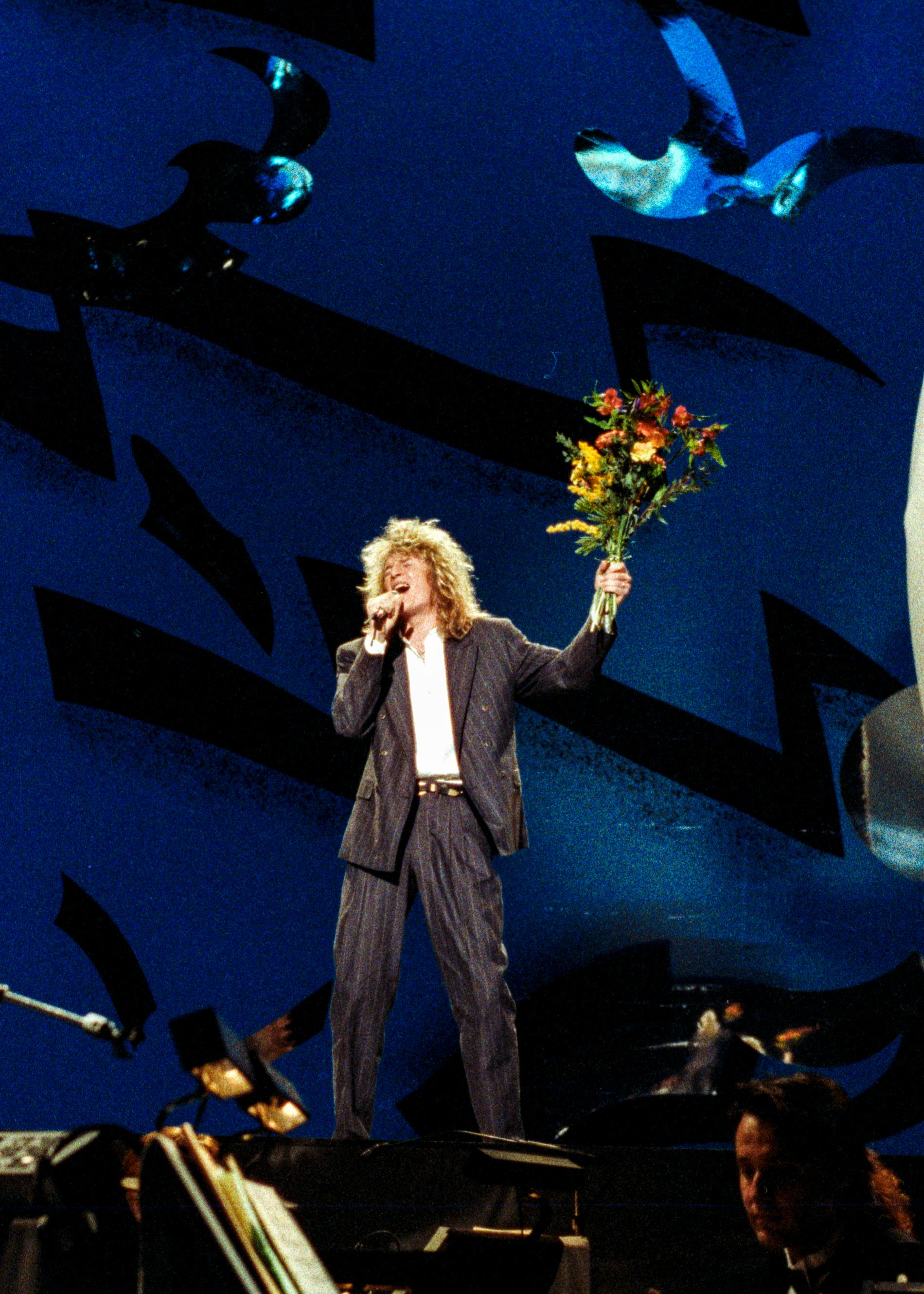 En ung Tommy Nilsson vinner Melodifestivalen 1989 med låten "En dag". Arkivbild.
