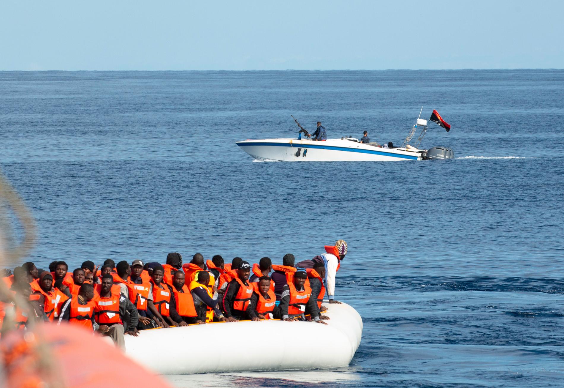 Fartyget Alan Kurdi syns här under en tidigare räddningsaktion utanför den libyska kusten. Arkivbild.