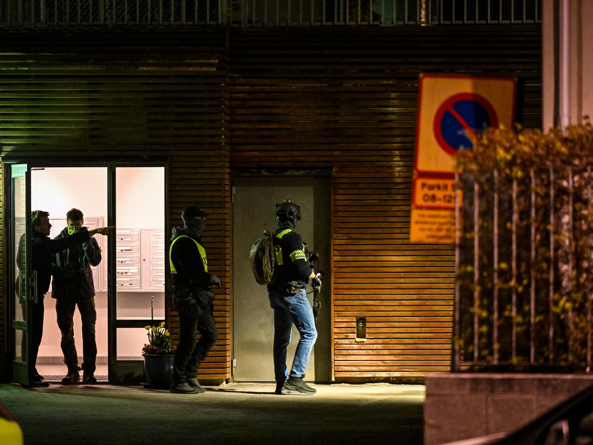 En anhållen efter skottlossning i Stockholm