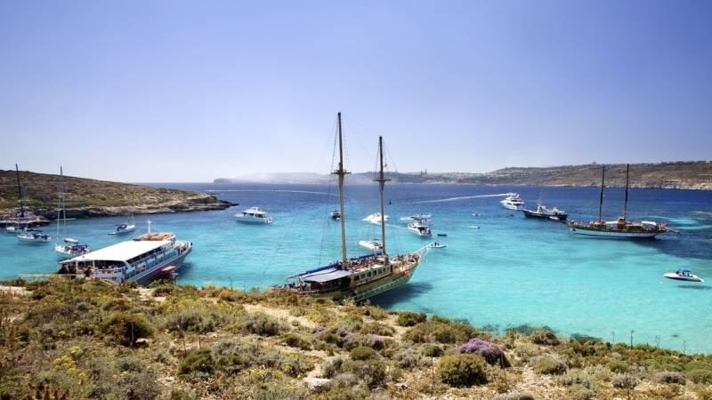 Karibien eller Malta? Ön Comino med Blue Lagoon har ett kristallklart vatten i världsklass.