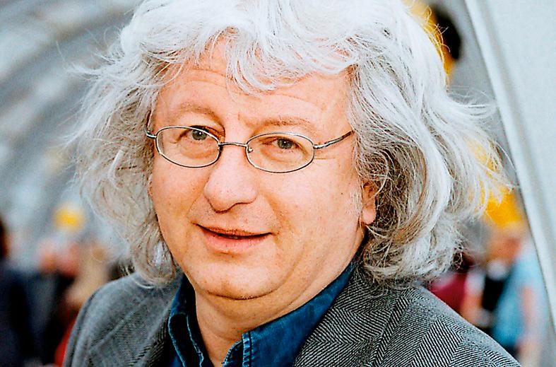 Péter Esterházy (1950–2016) dog i cancer strax efter utgivningen av ”Bukspottkörteldagbok”.