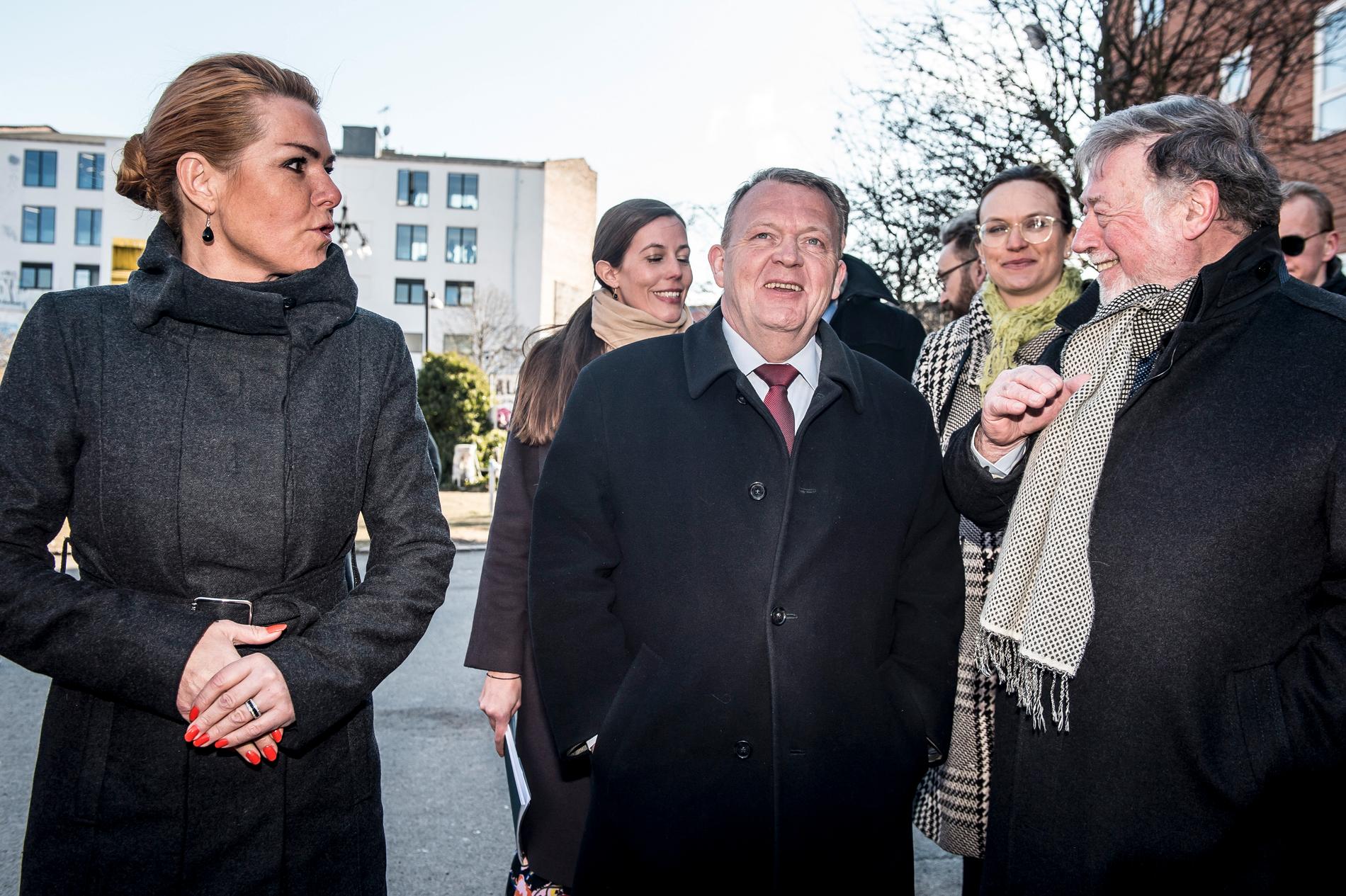 Röstmagneterna Inger Støjberg och Lars Løkke Rasmussen (i mitten), numera politisk vilde, har varit så dominerande att Venstres partiledare Jakob Ellemann-Jensen har framstått som osynlig. Arkivbild.