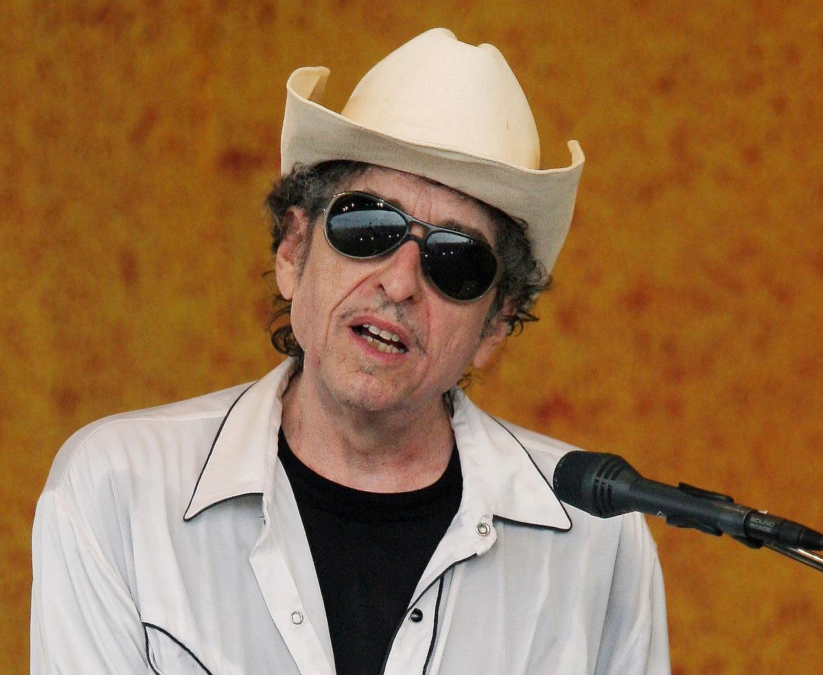 Bob Dylan blir huvudnummer på Peace & Love-festivalen i sommar. ”Ända sedan vi blev så pass stora att vi kunnat boka artister på den nivån har Bob Dylan stått högst upp på listan”, säger festivalens kreative chef Jesper Heed. Här intill spelar Dylan i Globen 2009.