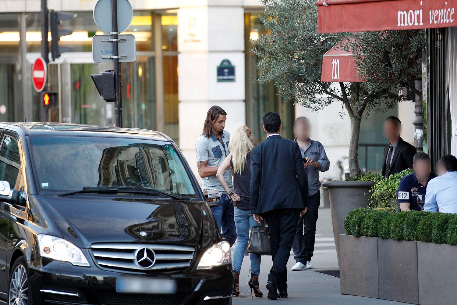 I Paris Zlatan Ibrahimovics sambo Helena Seger har de senaste dagarna varit i Paris.