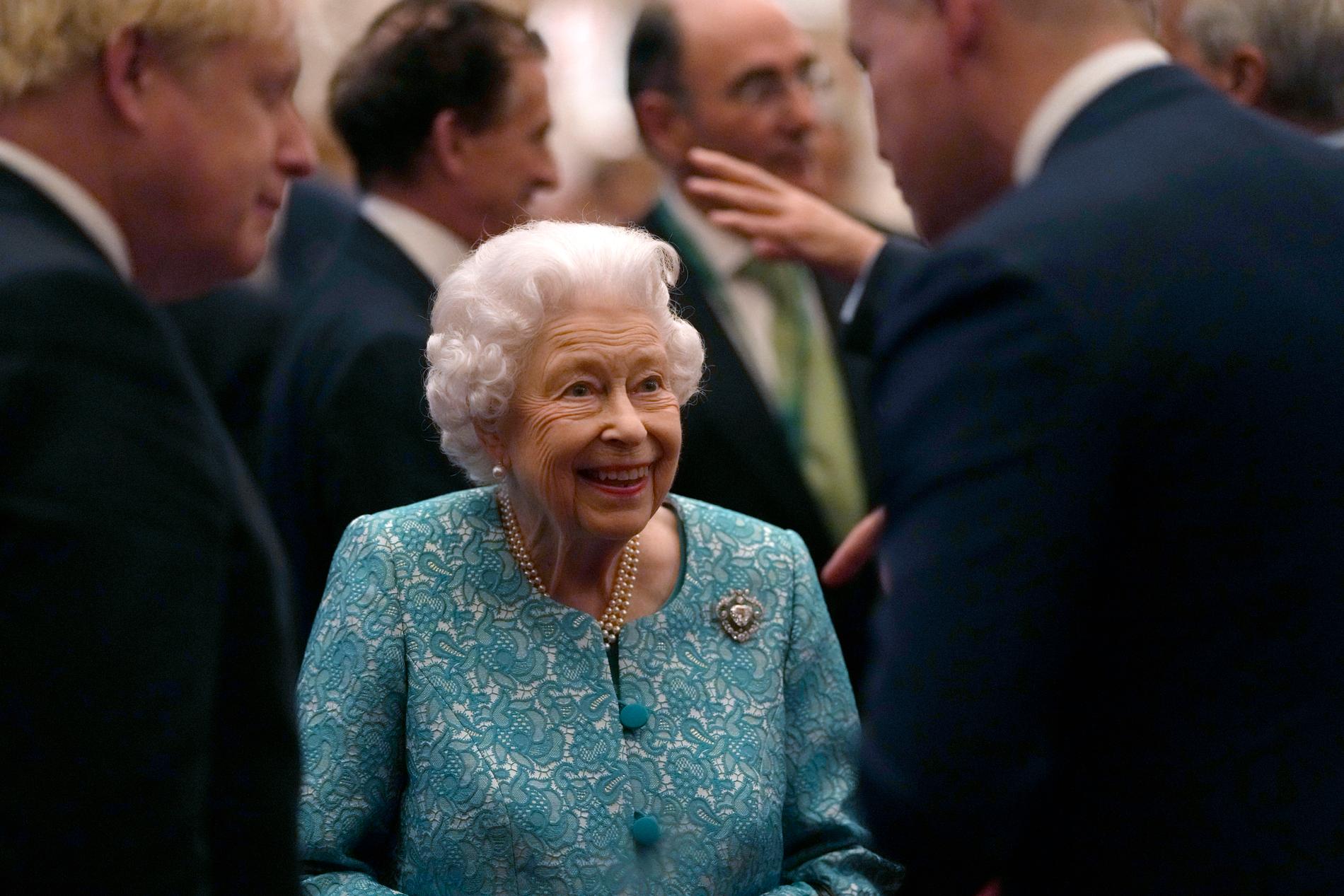 Storbritanniens drottning Elizabeth är tillbaka på Windsor Castle efter en natt på sjukhus. Arkivbild.
