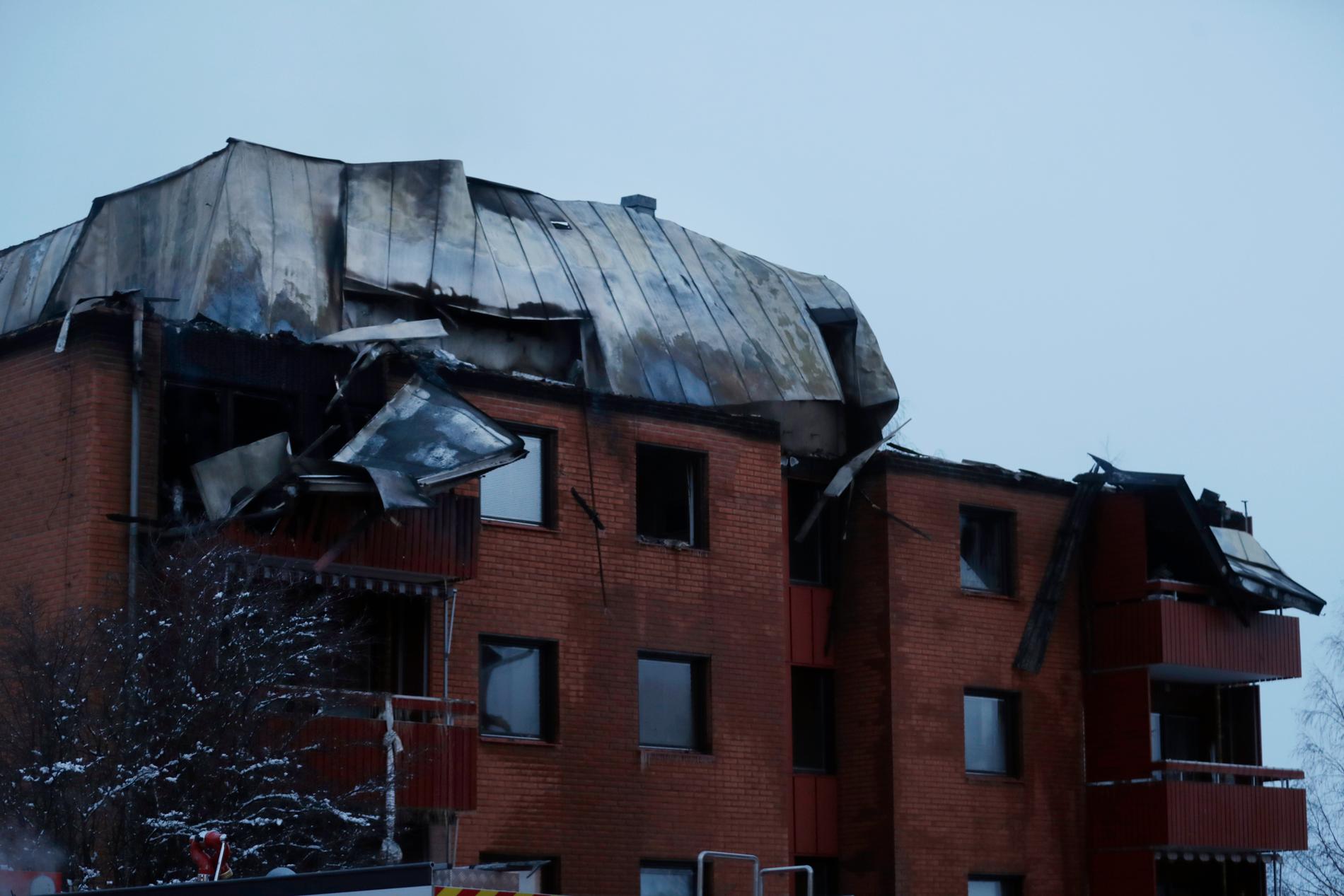 Branden är släckt, men skadorna är omfattande efter branden i Ånge.