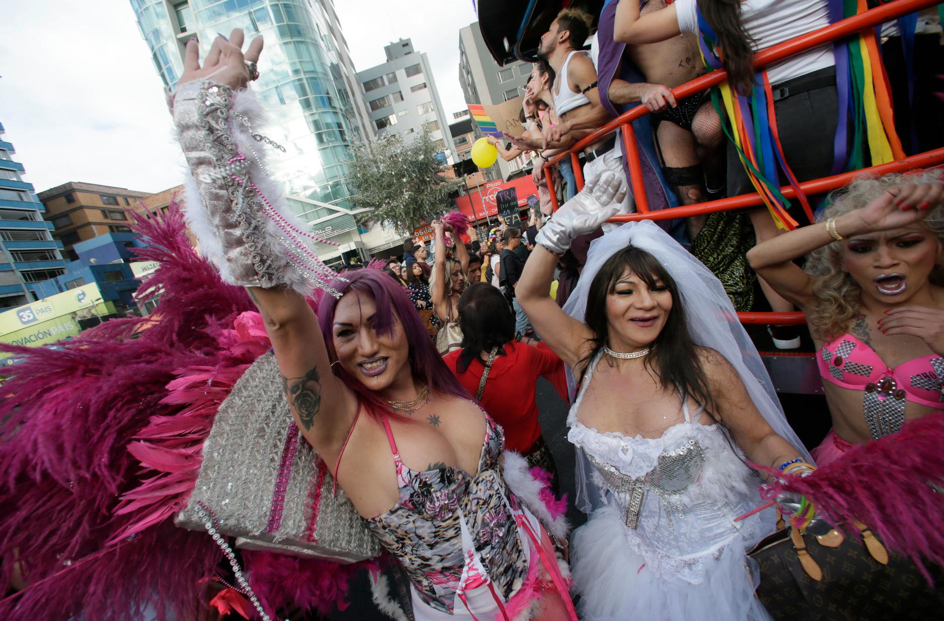 Pride-deltagare i Quito, Ecuador.