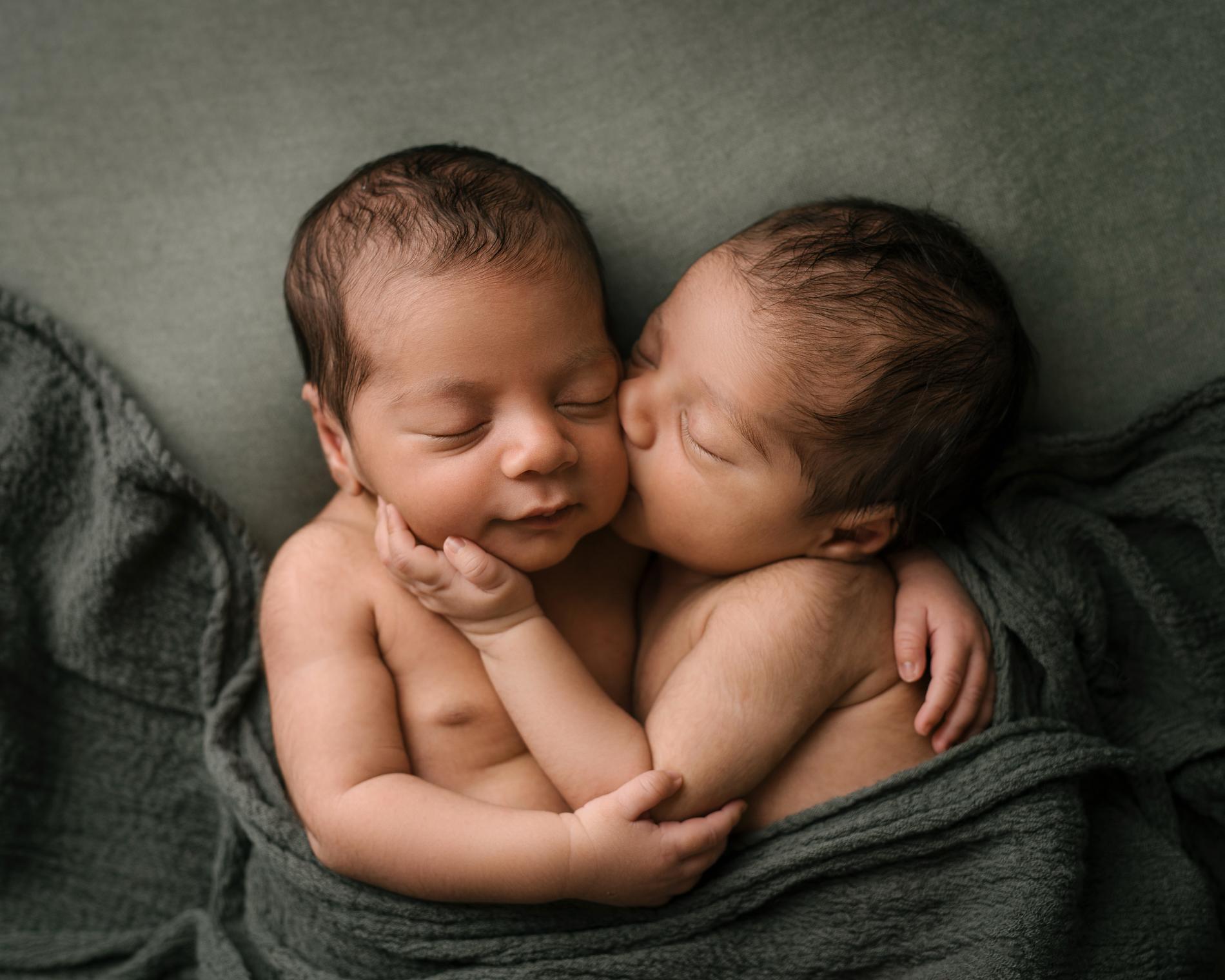 Bilden på tvillingarna Hadi och Mahdi har fått en plats i VM i fotografi. 