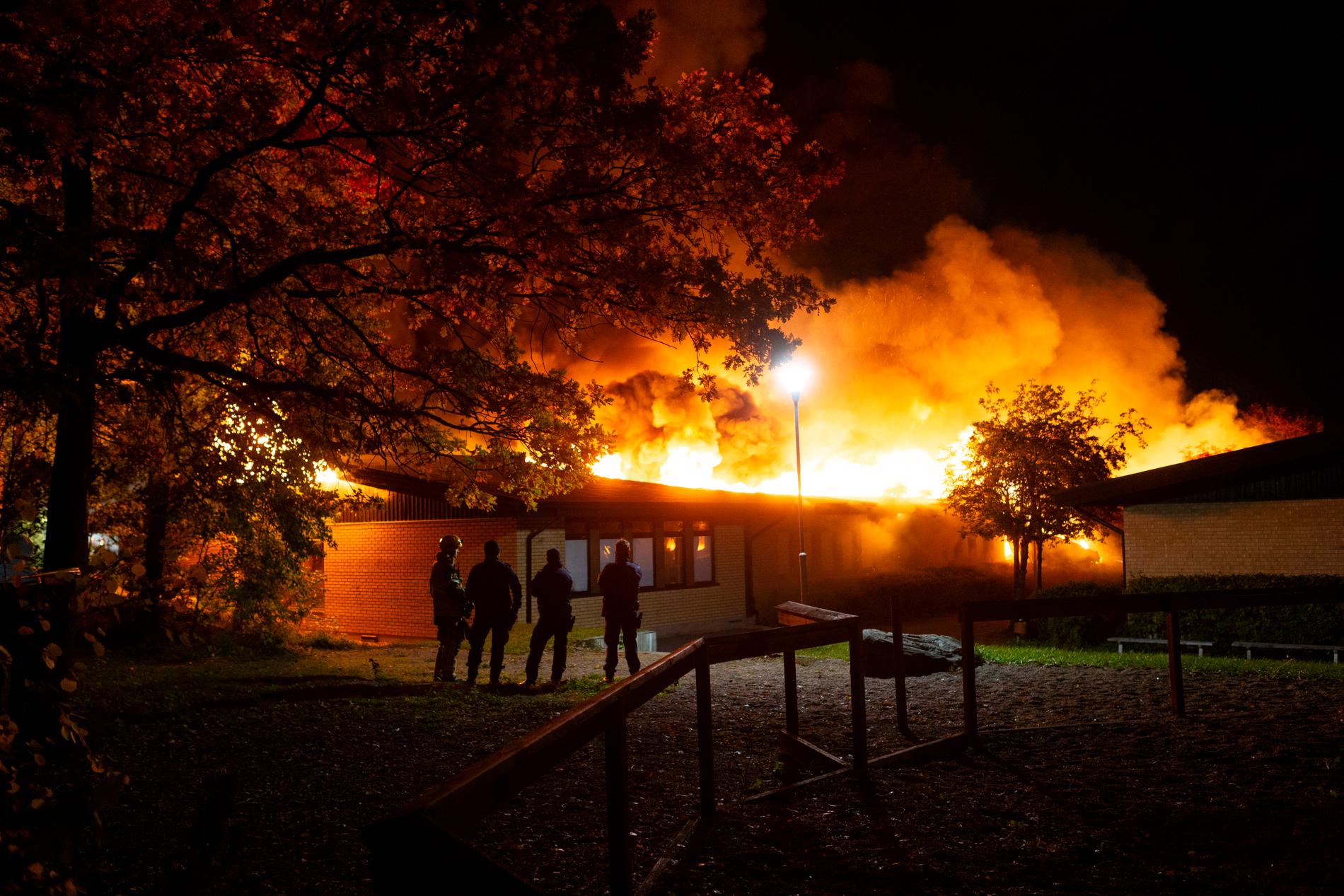 Gottsundaskolani Uppsala övertänd i misstänkt anlagd brand.