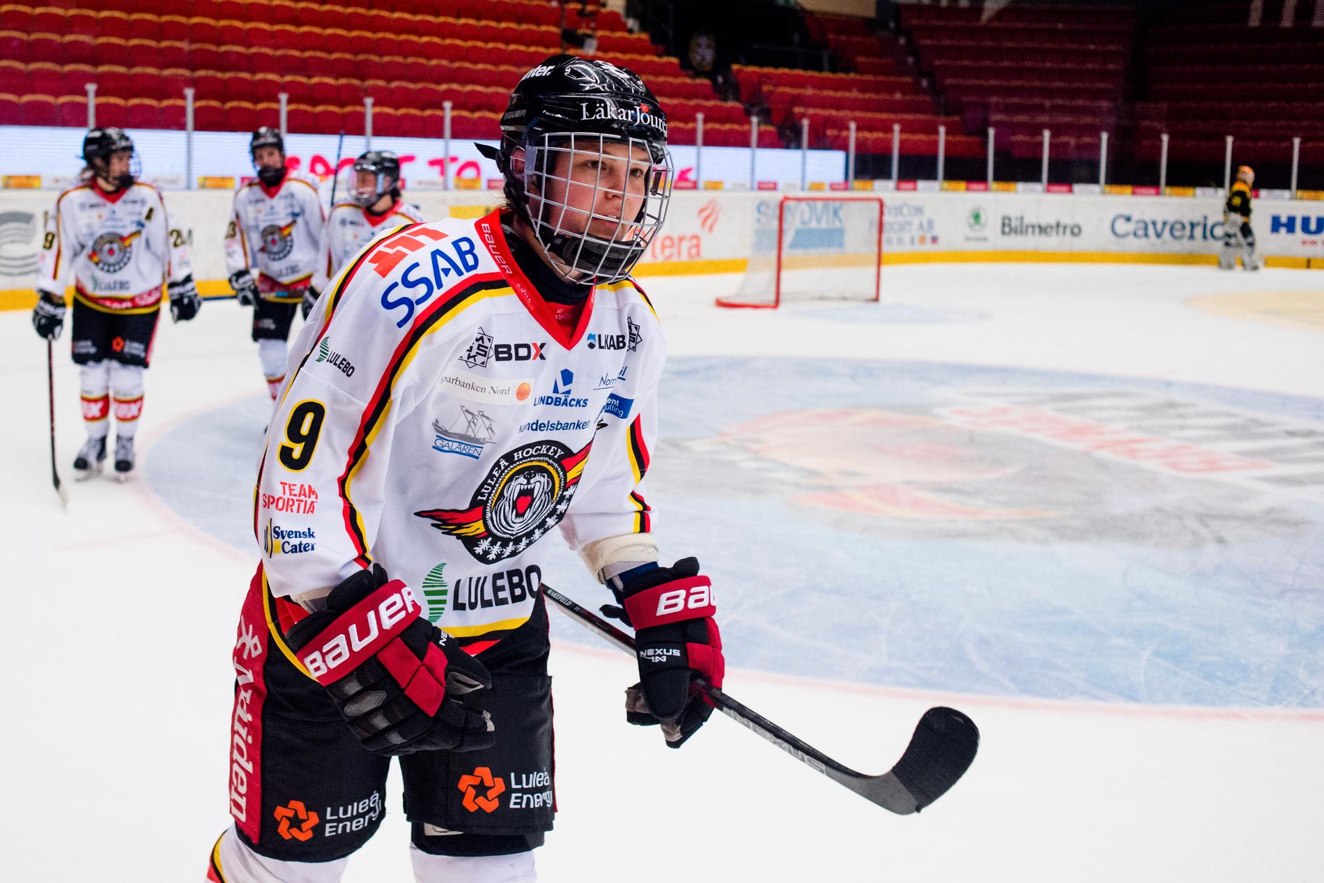 Jennifer Wakefield har dominerat totalt i SDHL med sitt Luleå. Men nu går hon till Brynäs.
