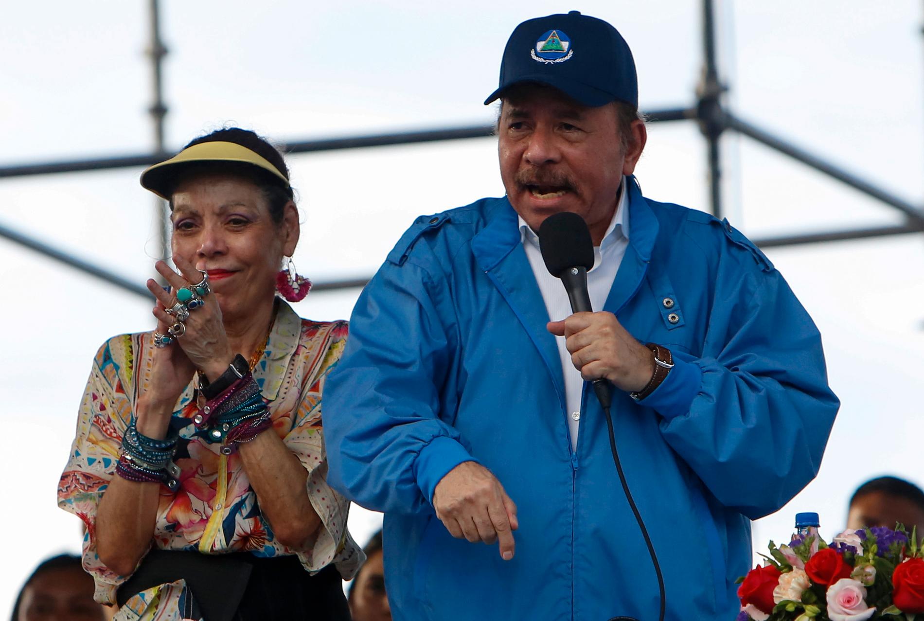 Nicaraguas president Daniel Ortega och hans hustru vicepresidenten Rosario Murillo. Arkivbild.