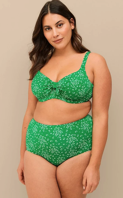 Grön bikini i plus size.