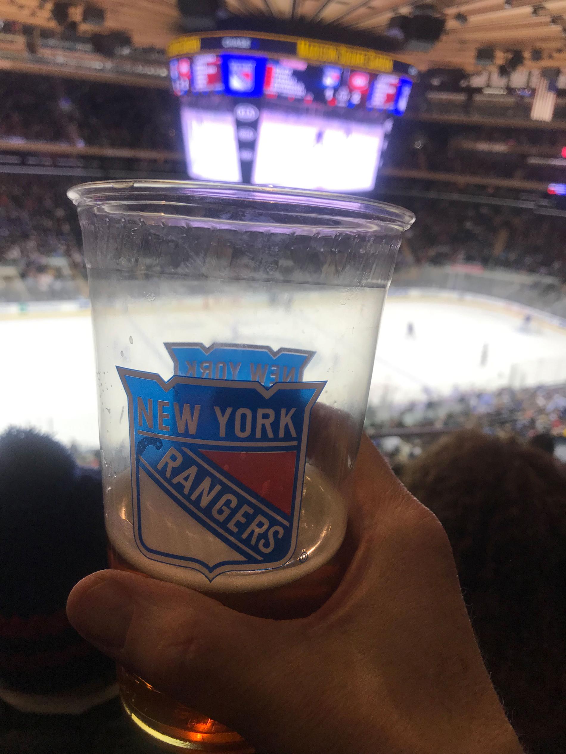Ta en öl i klassiska Garden i ett Rangers-glas. 