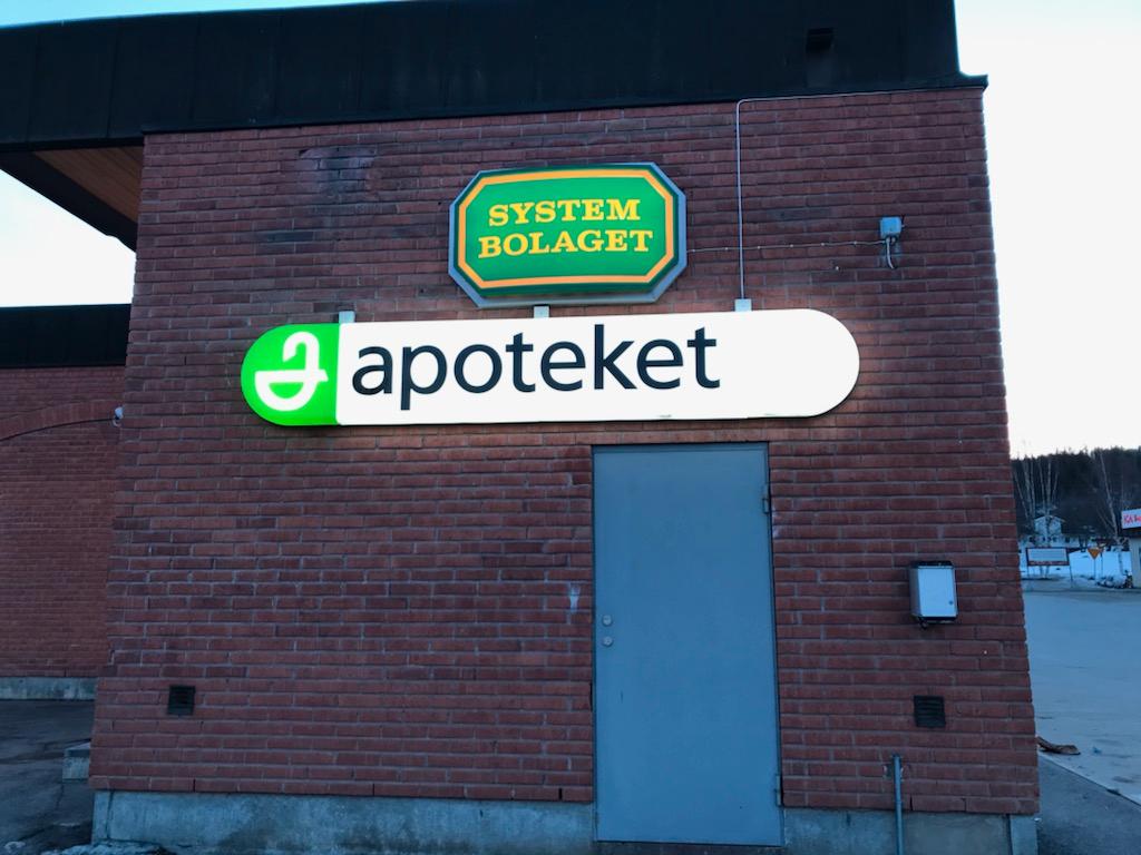 I Bräcke finns numera bara Apoteket och Systembolaget kvar av den statliga servicen.