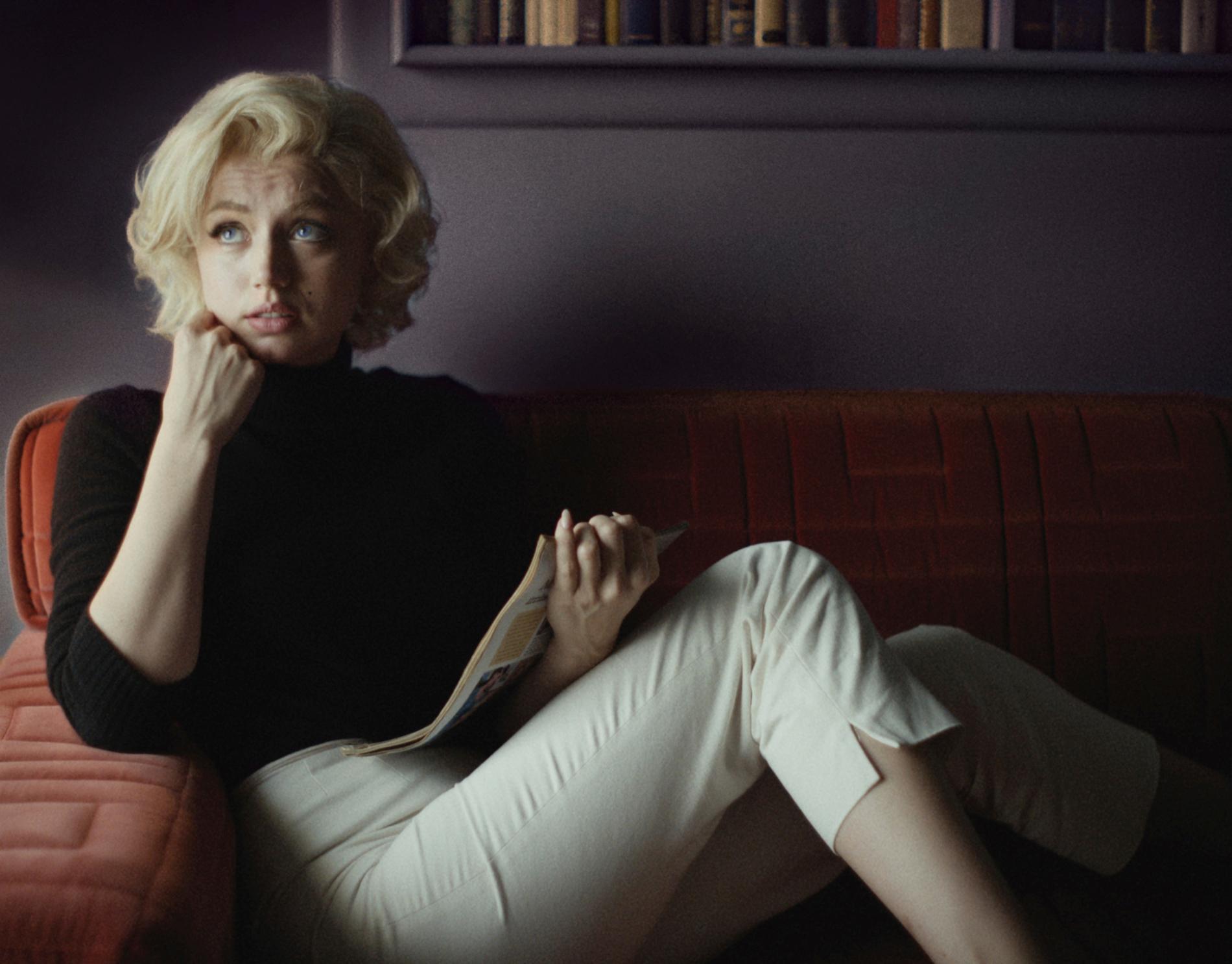 Ana de Armas spelar Marilyn Monroe i filmatiseringen av Joyce Carol Oates "Blonde". Pressbild.