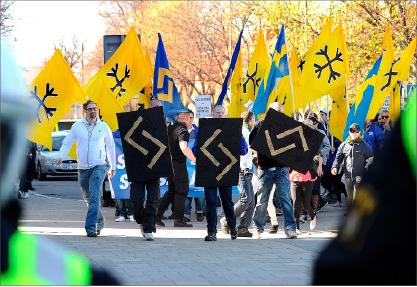 Bild från tidigare nazistdemonstration med Svenskarnas parti.