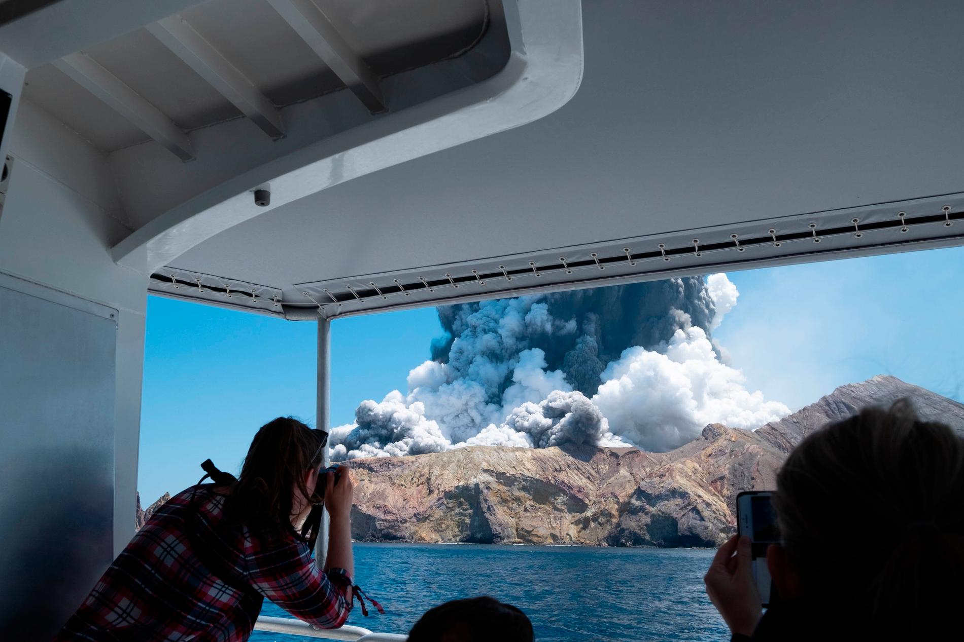 Myndigheterna på Nya Zeeland räknar inte med att hitta överlevande efter vulkanutbrottet på White Island.