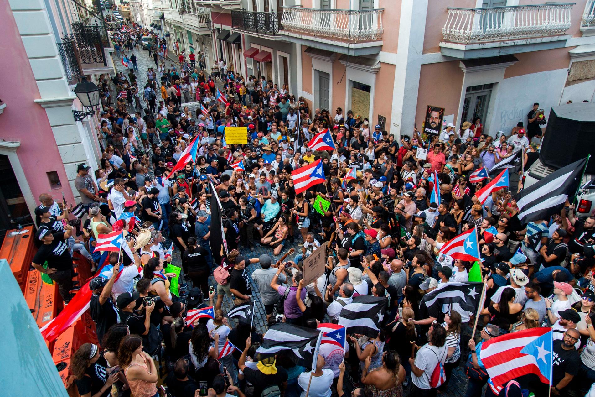 Demonstrationer under söndagen mot Puerto Ricos guvernör Ricardo Rosselló.