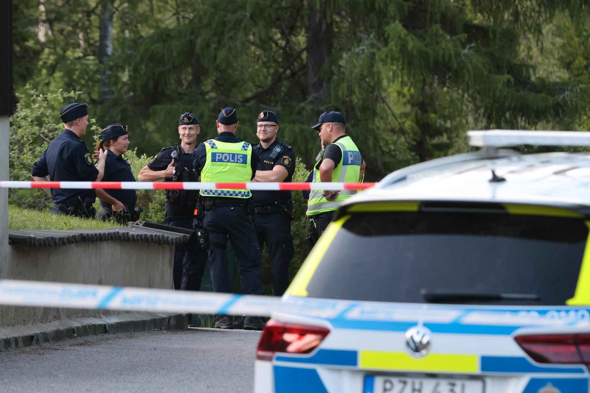 Ett mindre flygplan kraschade vid ett bostadsområde i Ekås utanför Borås på tisdagskvällen. De två personerna ombord på planet omkom. Arkivbild.