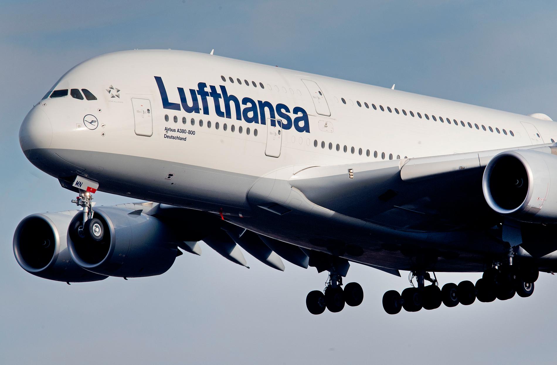 Lufthansa är ett av flygbolagen som följer USA:s exempel och stoppar flygningar över Hormuzsundet och Omanbukten. Arkivbild.
