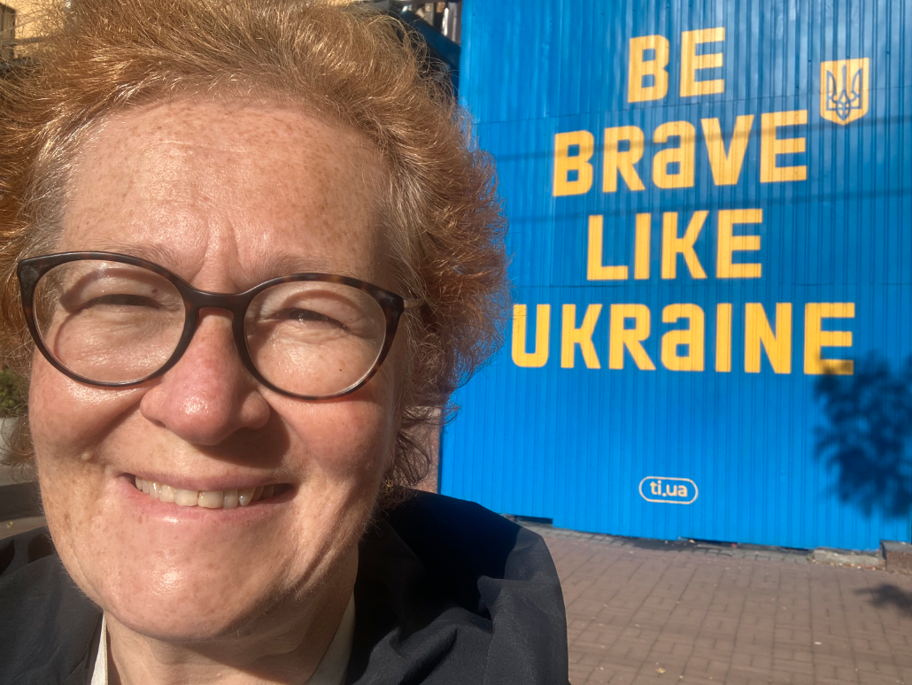 Victoria Ivleva, 66, tog en morgonpromenad när bomberna började falla över Kiev. 
