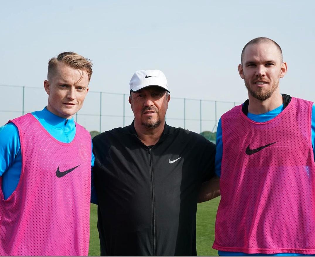 Sam Larsson, Rafael Benitez och Marcus Danielson under ett träningsläger i Spanien i början på mars. 