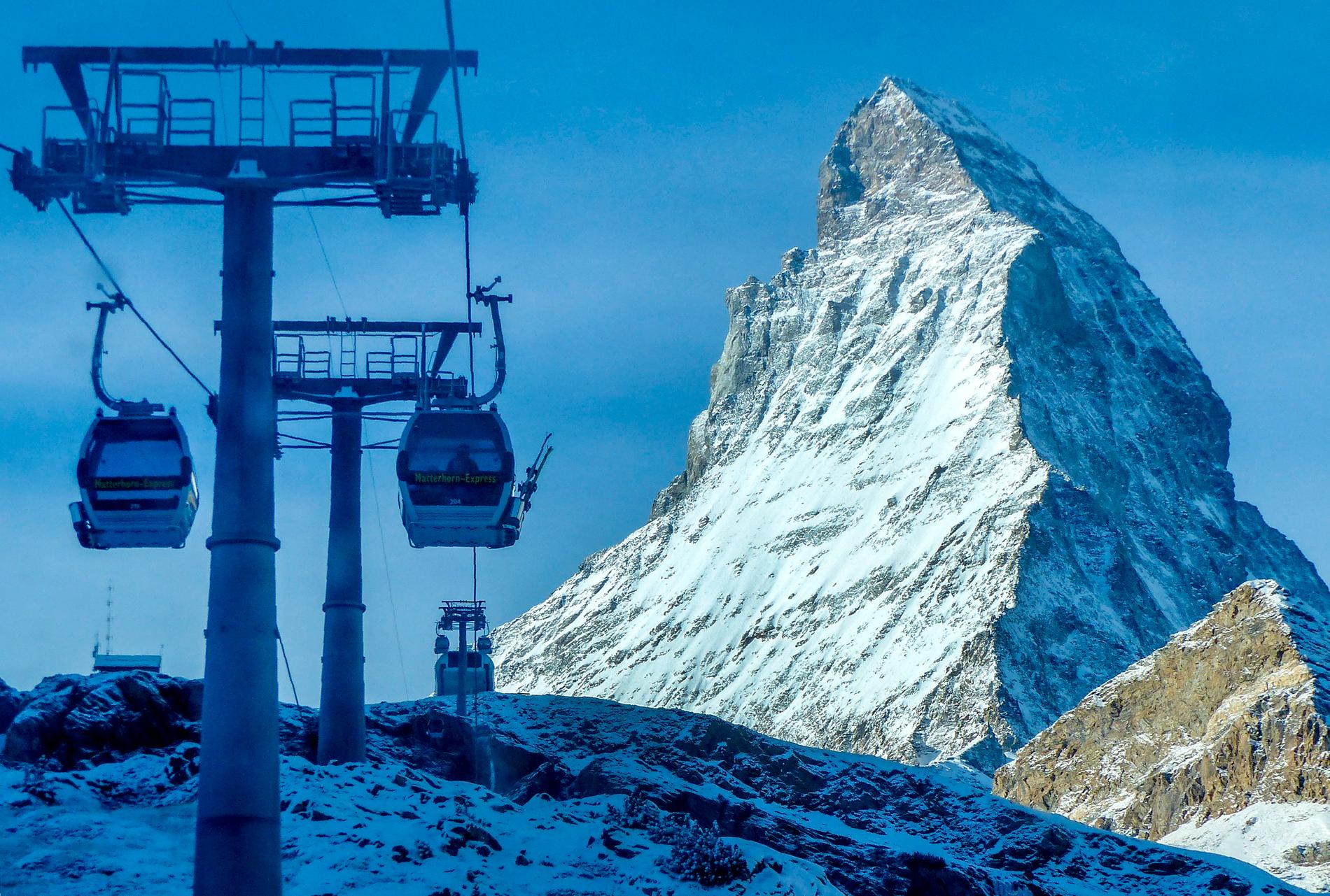 Två bergsklättrare har omkommit i ett fall på bergstoppen Matterhorn. Arkivbild.