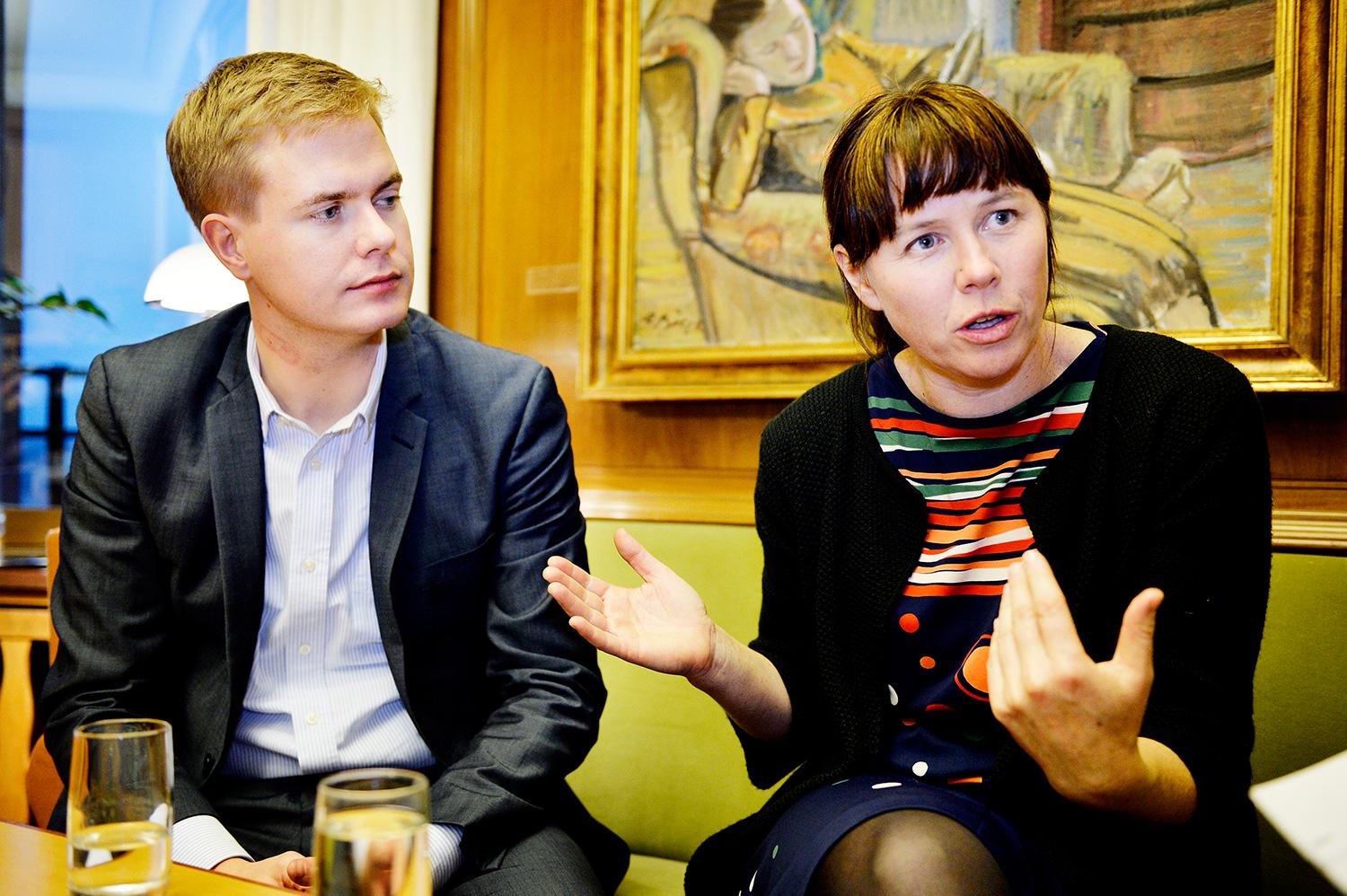 Miljöpartiets Gustav Fridolin och Åsa Romson har tackat nej till prinsdopet.