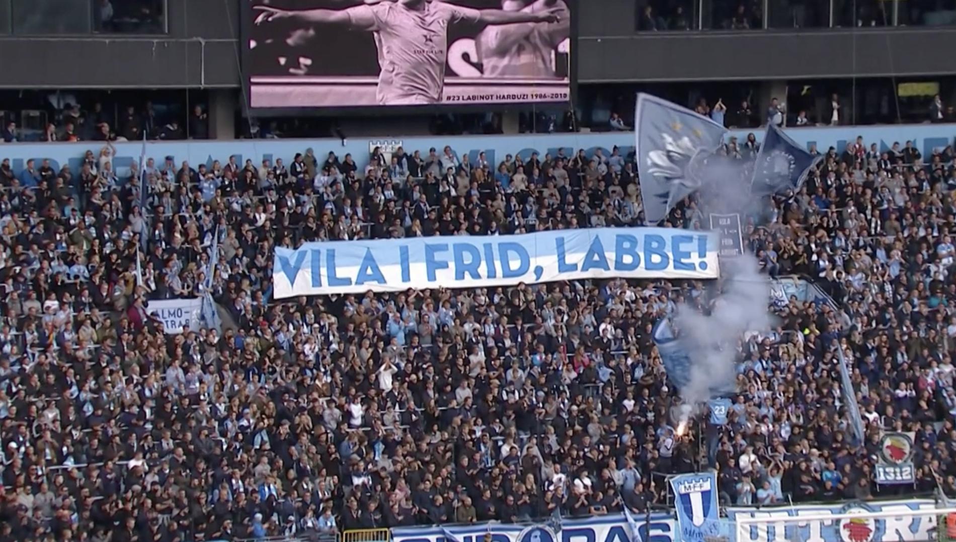 Tiotusentals supportrar hedrade avlidne förre MFF-stjärnan Labinot Harbuzi på Stadion i Malmö.