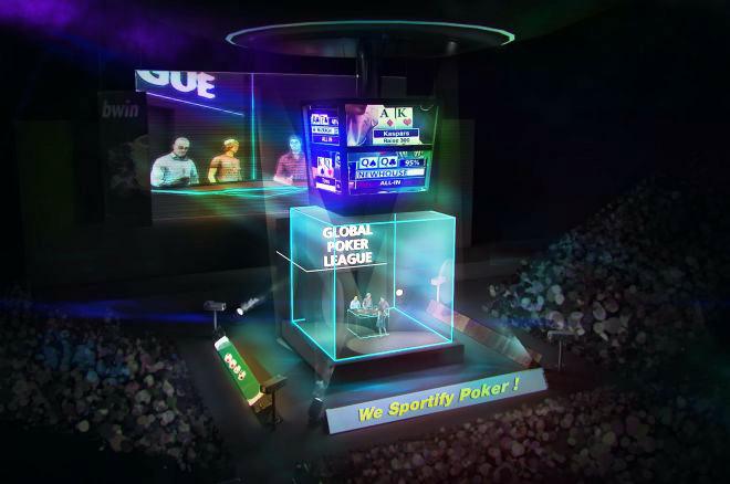 Spelarna gör upp i glasburen ”The Cube”.
