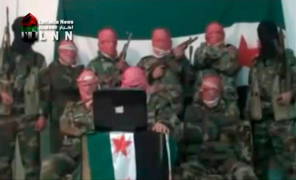 Syriska militärer som har hoppat av de regimtrogna styrkorna.