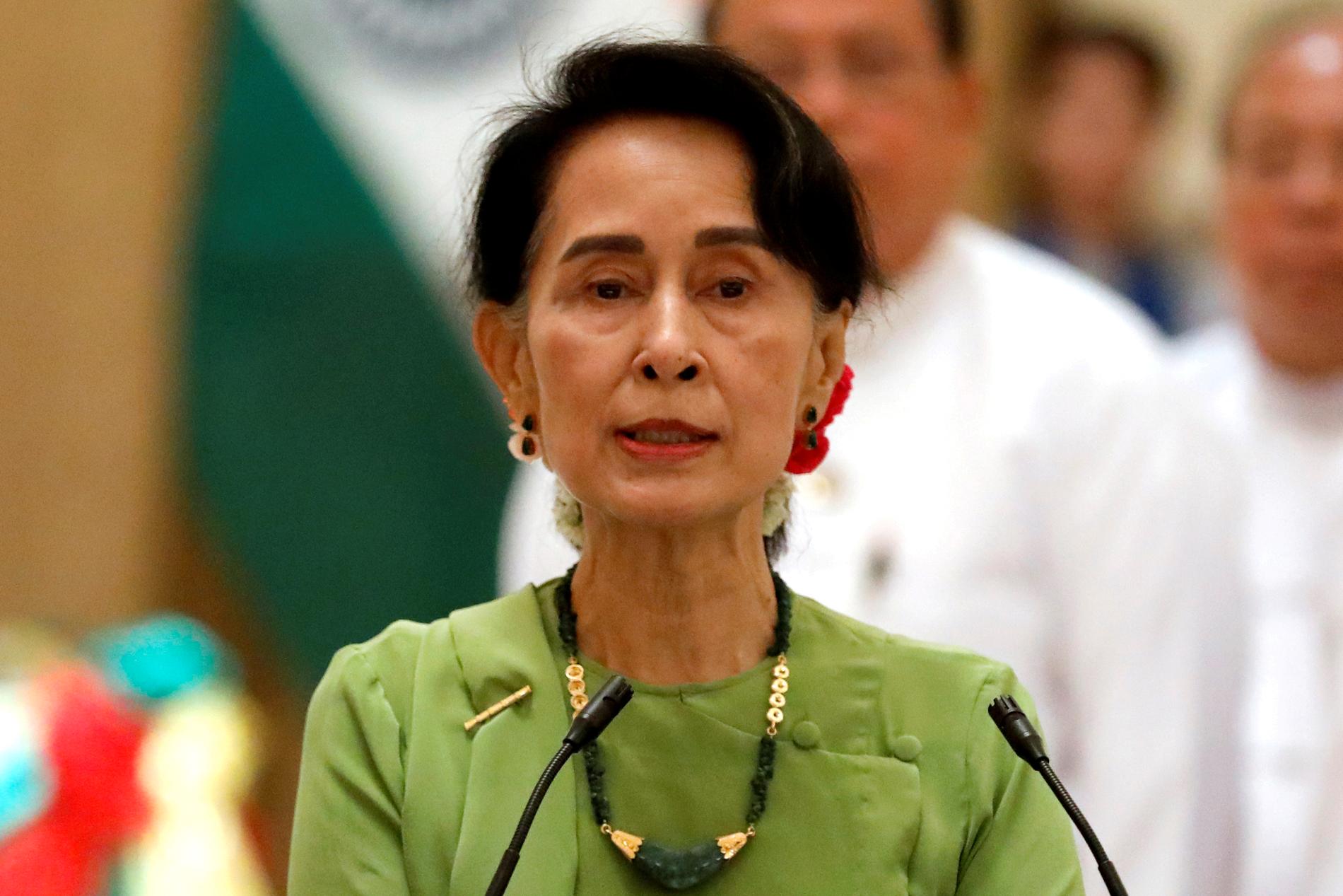 Suu Kyi säger att Burma inte ska vara delat av religion, och att hat och rädsla är världens stora plågor 