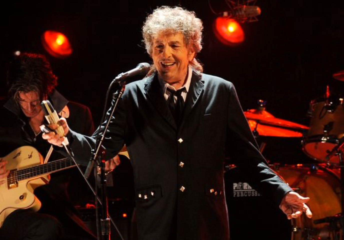 Bob Dylan under ett scenframträdande 2012. 