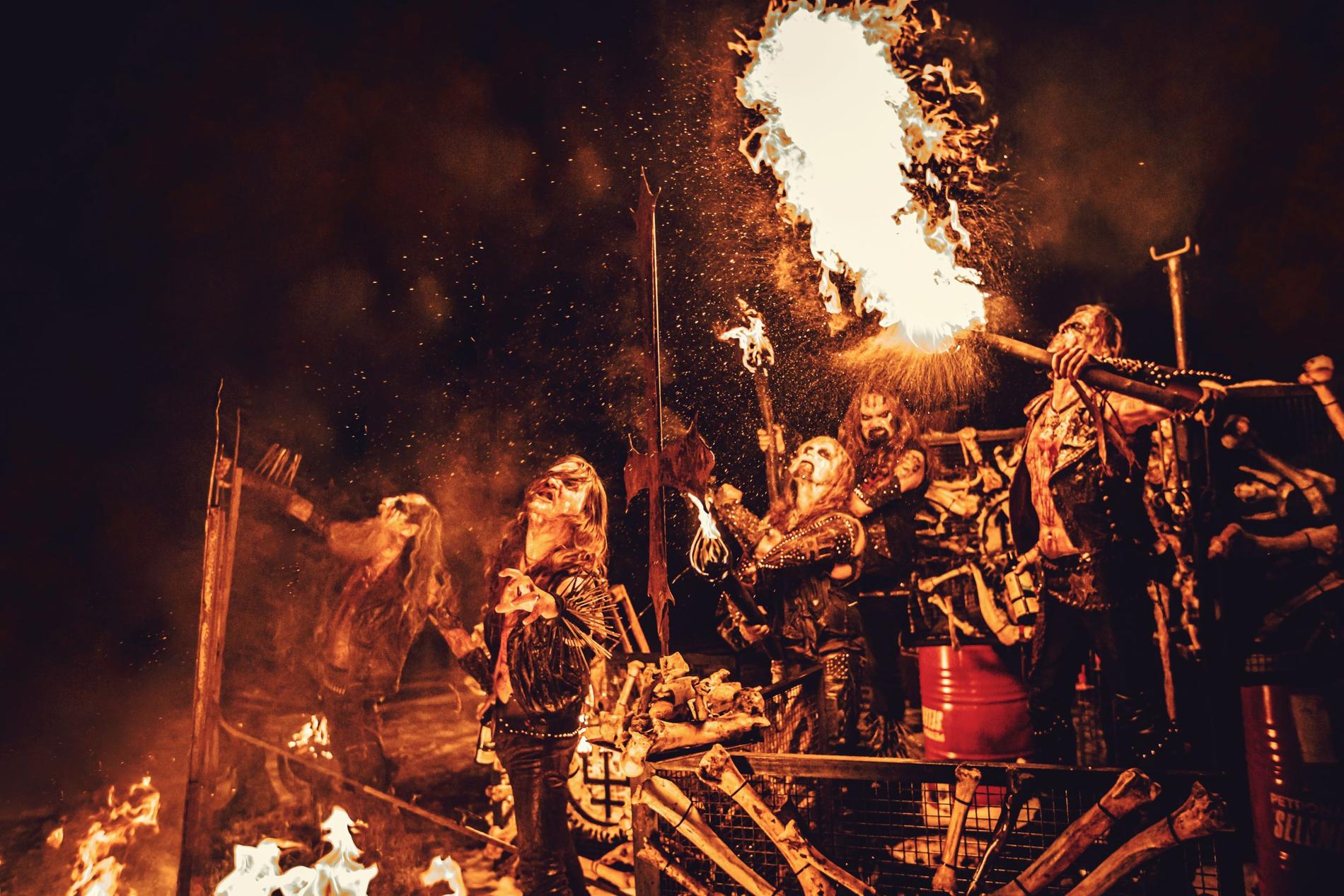 Jämte 2013 års ”The wild hunt” är det nya sjunde albumet Watains mest tillgängliga alster.