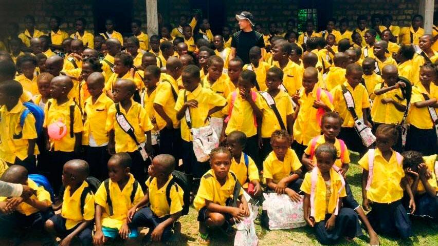 Det är inte bara bara barn med funktionsvariation som går i skolan i Lwengo, utan alla barn är välkomna att bland annat lära sig läsa och skriva. 