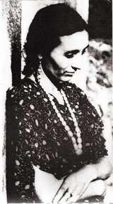 Papusza, född Bronislawa Wajs, romsk poet (1908-1987).