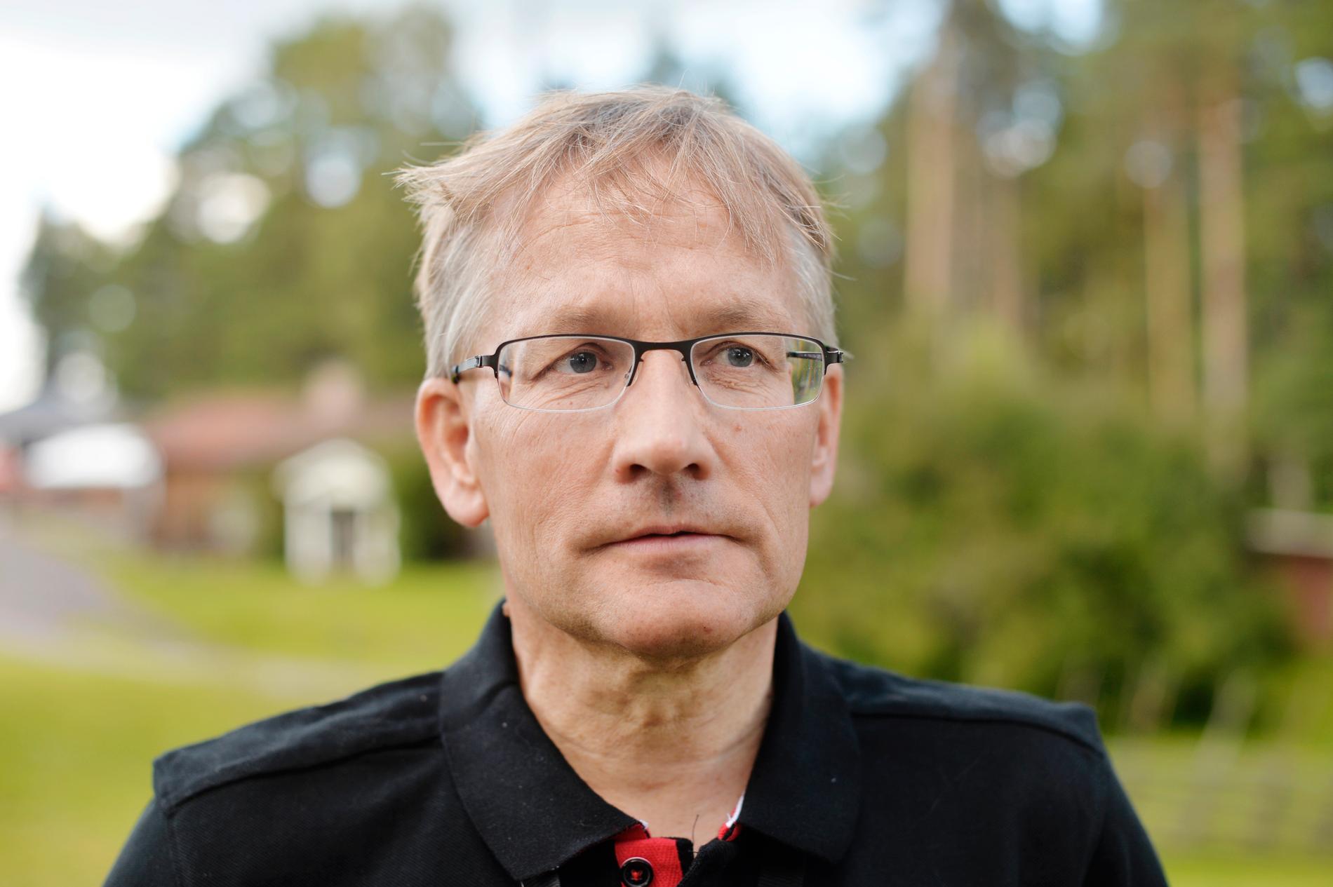 Lars Bälter, marknads- och medieansvarig på Dansbandsveckan i Malung, rasar mot sexbrotten.