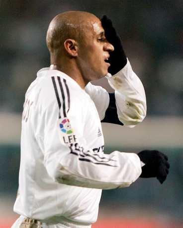 Real Madrid-stjärnan Roberto Carlos fick utstå verbala påhopp.